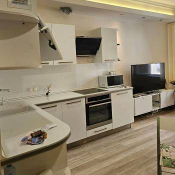 Продается 1-комнатная квартира, 30 м²