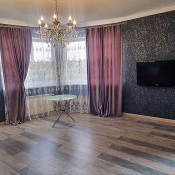 Сдается 2-х комнатная квартира, 120 м²