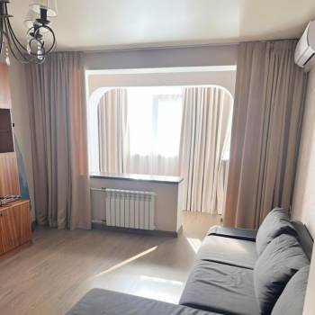 Сдается 1-комнатная квартира, 42 м²