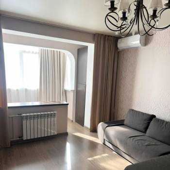 Сдается 1-комнатная квартира, 42 м²