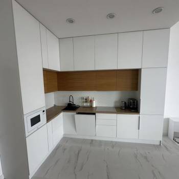 Сдается 1-комнатная квартира, 105 м²