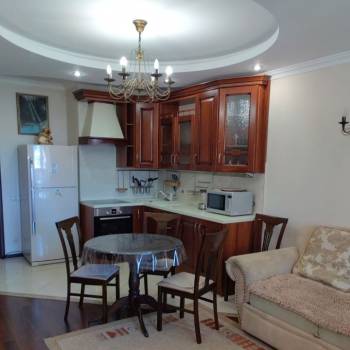 Сдается 1-комнатная квартира, 70 м²