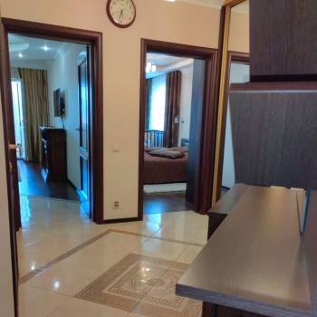Сдается 1-комнатная квартира, 70 м²