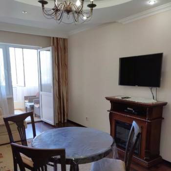 Сдается 1-комнатная квартира, 70 м²