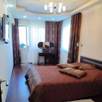 Сдается 1-комнатная квартира, 70 м²