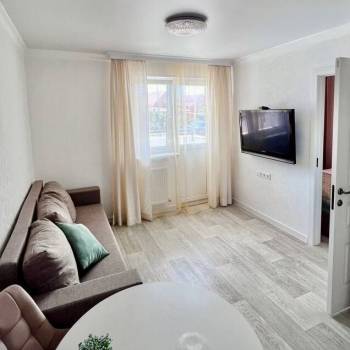 Продается 1-комнатная квартира, 48 м²