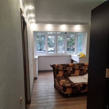 Продается 3-х комнатная квартира, 47 м²