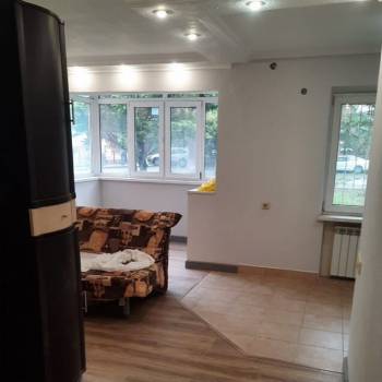Продается 3-х комнатная квартира, 47 м²