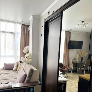 Продается 1-комнатная квартира, 36 м²