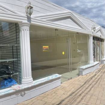 Сдается Нежилое помещение, 240 м²