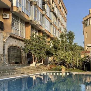 Продается 1-комнатная квартира, 55 м²