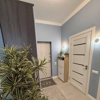 Продается 1-комнатная квартира, 55 м²
