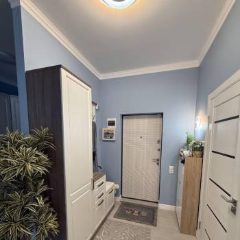 Продается 1-комнатная квартира, 55 м²