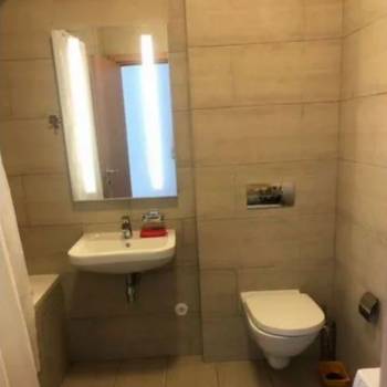 Продается 1-комнатная квартира, 48 м²