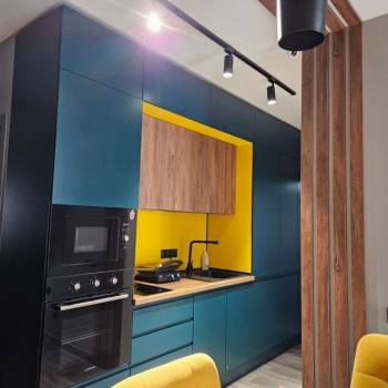 Продается Многокомнатная квартира, 52 м²