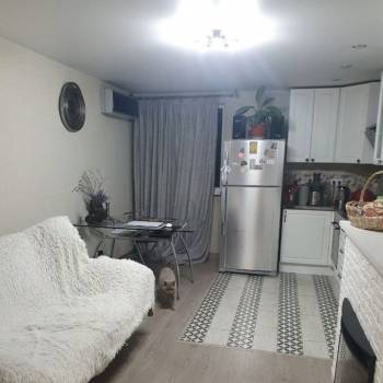 Сдается 2-х комнатная квартира, 77 м²