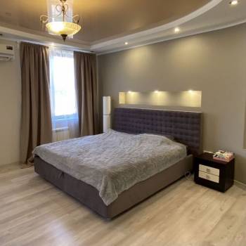 Сдается 2-х комнатная квартира, 88 м²