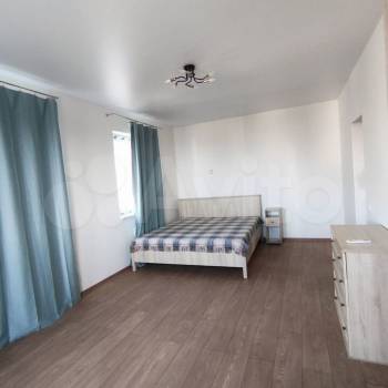 Сдается 2-х комнатная квартира, 90 м²