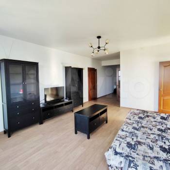 Сдается 2-х комнатная квартира, 90 м²