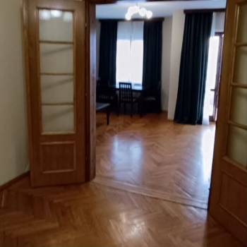 Продается Многокомнатная квартира, 107,8 м²
