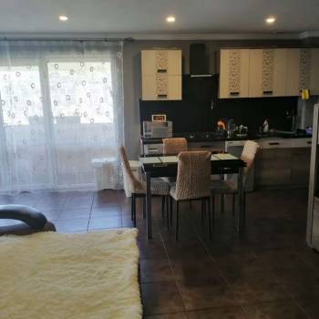 Продается Многокомнатная квартира, 175 м²