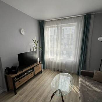 Продается 1-комнатная квартира, 36 м²