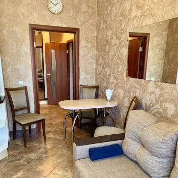 Сдается 1-комнатная квартира, 52 м²