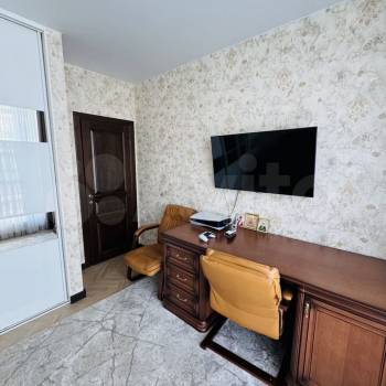 Продается Многокомнатная квартира, 81 м²