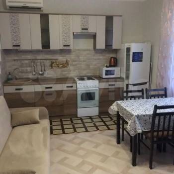Продается 1-комнатная квартира, 50 м²