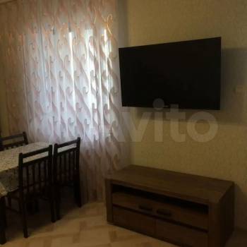 Продается 1-комнатная квартира, 50 м²