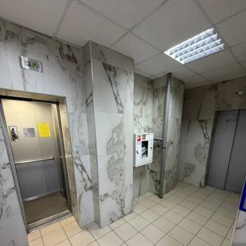 Продается 1-комнатная квартира, 36 м²
