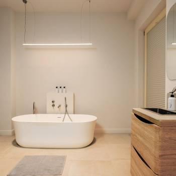 Продается 1-комнатная квартира, 47,6 м²