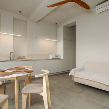Продается 1-комнатная квартира, 47,6 м²