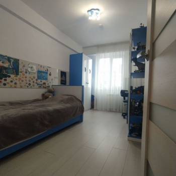 Продается Многокомнатная квартира, 92,4 м²