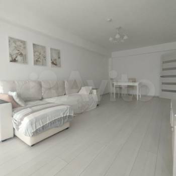 Продается Многокомнатная квартира, 92,4 м²