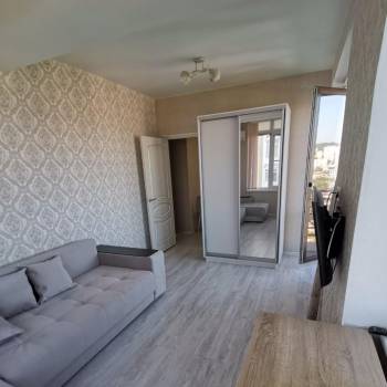 Продается 1-комнатная квартира, 42,4 м²