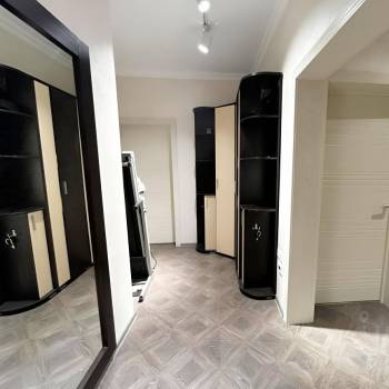 Сдается Многокомнатная квартира, 100 м²