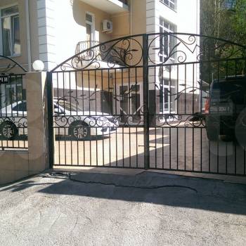 Продается Многокомнатная квартира, 132 м²