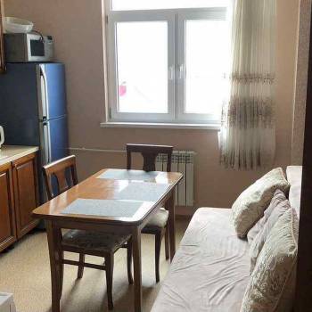 Сдается 1-комнатная квартира, 37 м²