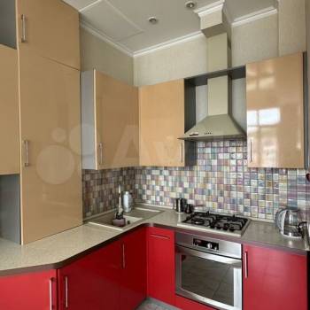Сдается 1-комнатная квартира, 70 м²