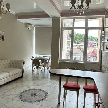 Сдается 1-комнатная квартира, 70 м²