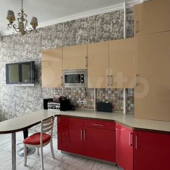 Сдается 1-комнатная квартира, 70 м²