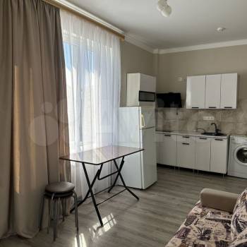 Сдается 2-х комнатная квартира, 100 м²