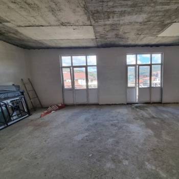Продается 1-комнатная квартира, 50,7 м²