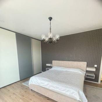 Сдается 2-х комнатная квартира, 95 м²