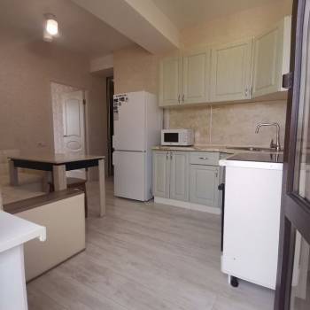Продается 1-комнатная квартира, 42,2 м²