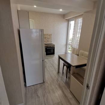 Продается 1-комнатная квартира, 42,2 м²