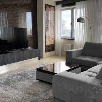 Продается 2-х комнатная квартира, 134,2 м²