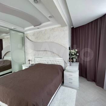 Сдается Многокомнатная квартира, 100 м²