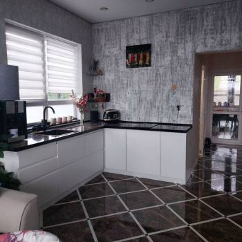 Продается Дом, 180 м²